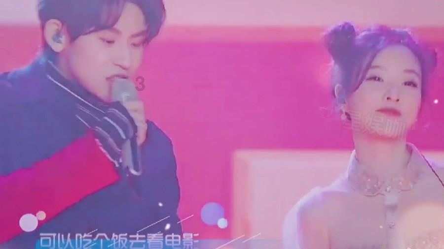 救援秀气的男孩