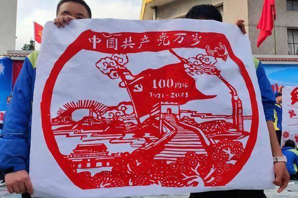 脚崴了之后两三个星期，脚踝内侧的筋总是有些酸痛，怎么回事，如何是好啊？谢谢游戏画面