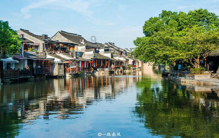 鲜奶运输车找不同