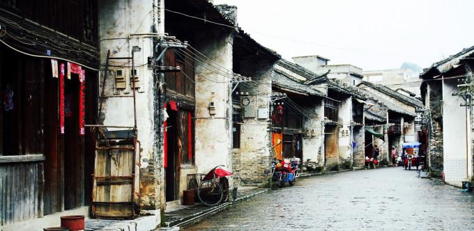 向影心:拿着丈夫当跳板,9年生8娃,因感冒被丈夫关进精神病医院